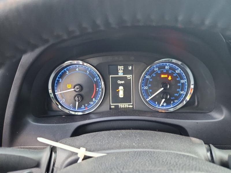 2018 TOYOTA COROLLA SE 9