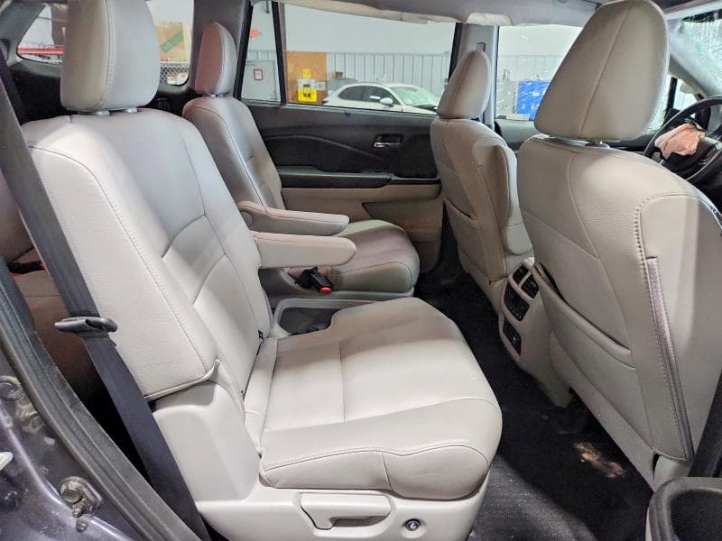 2019 HONDA PILOT TOURING 11