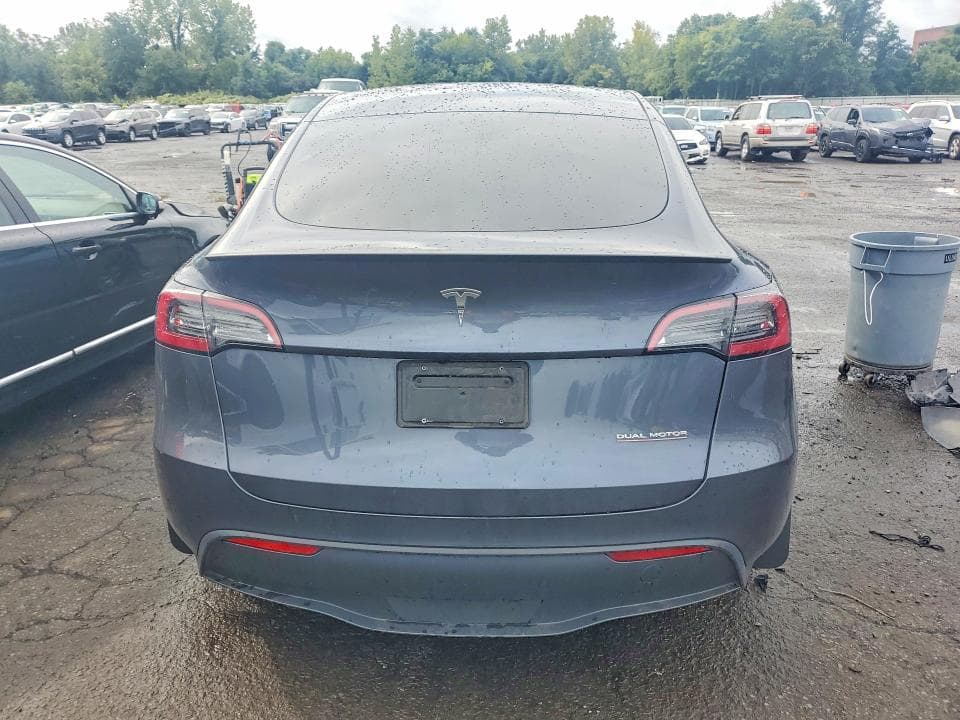 2023 TESLA MODEL Y 6