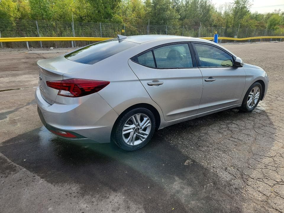 2020 HYUNDAI ELANTRA SEL 3