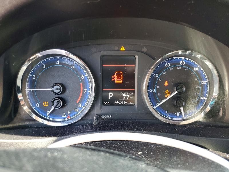 2017 TOYOTA COROLLA LE 9