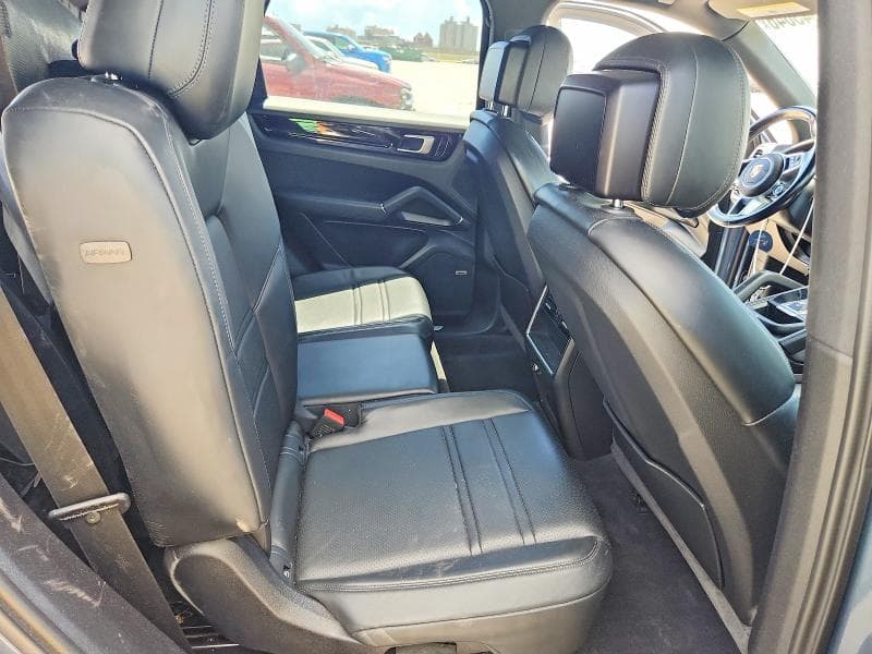 2019 PORSCHE CAYENNE 11