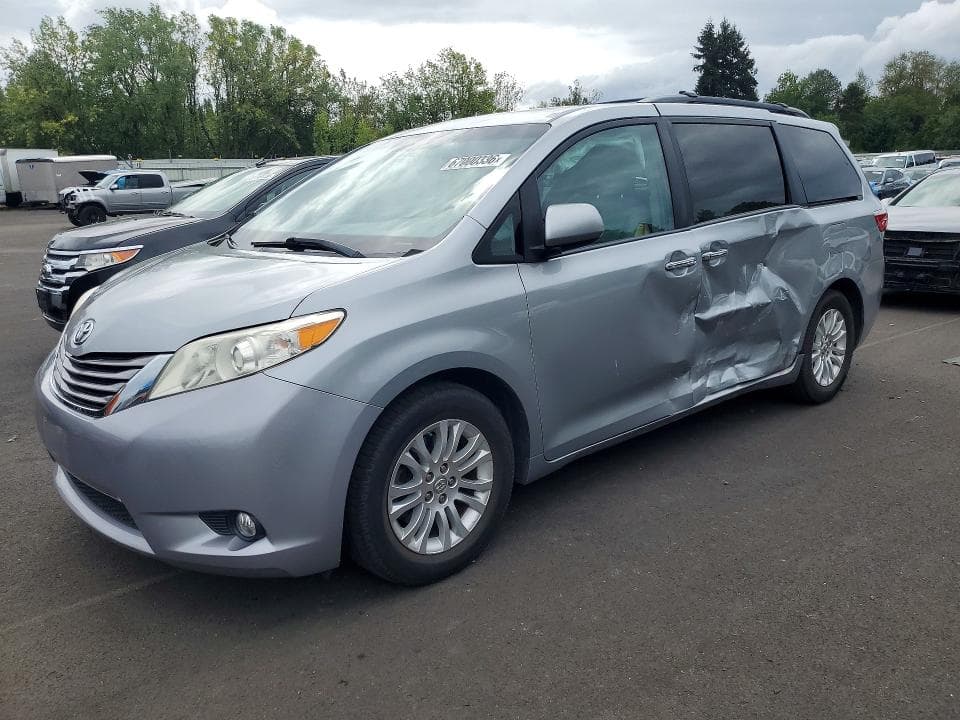 2017 TOYOTA SIENNA XLE 8-PASSENGER - 1