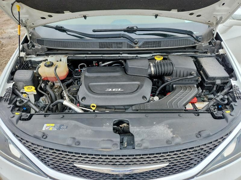2017 CHRYSLER PACIFICA LIMITED 12