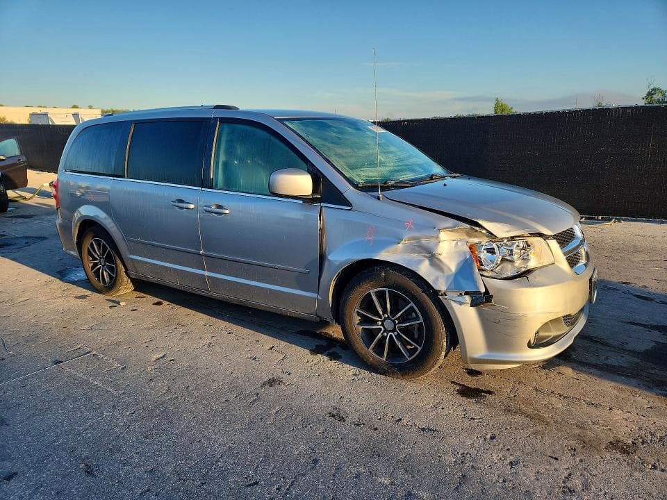 2017 DODGE GRAND CARAVAN SXT 4