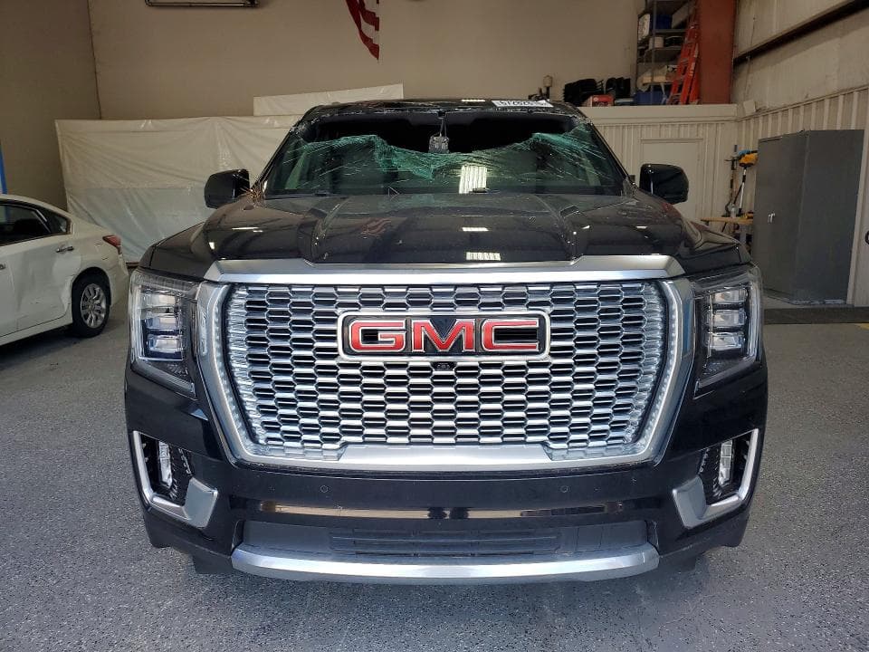 2022 GMC YUKON DENALI 5