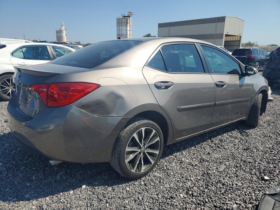 2017 TOYOTA COROLLA XSE 3