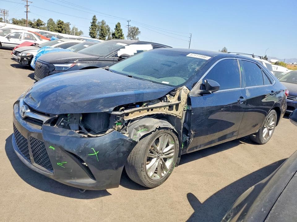 2017 TOYOTA CAMRY SE - 1