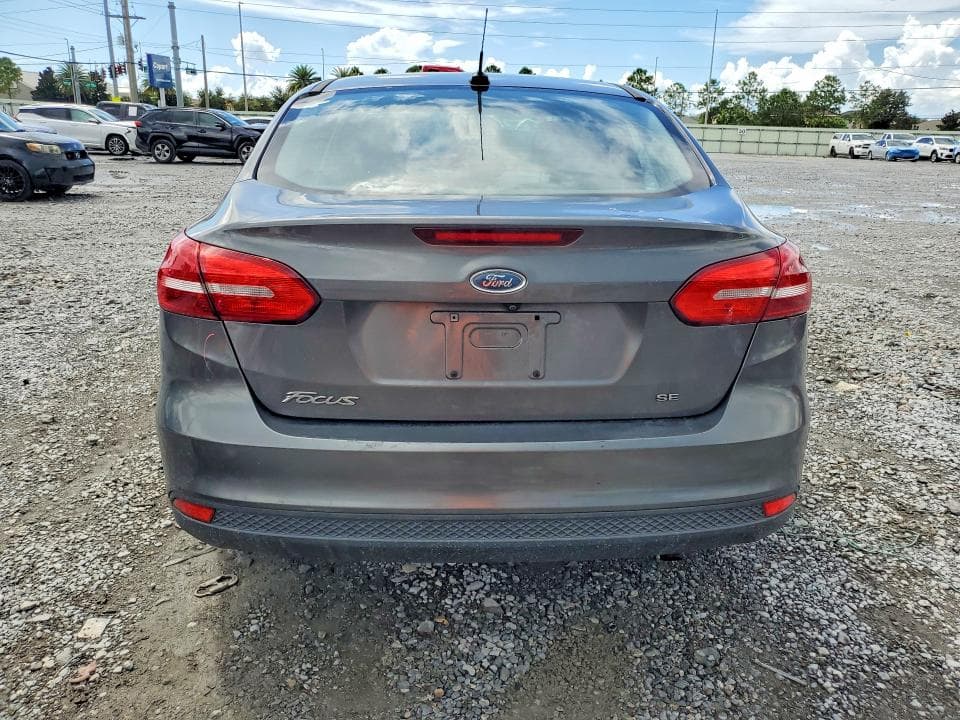 2018 FORD FOCUS SE 6