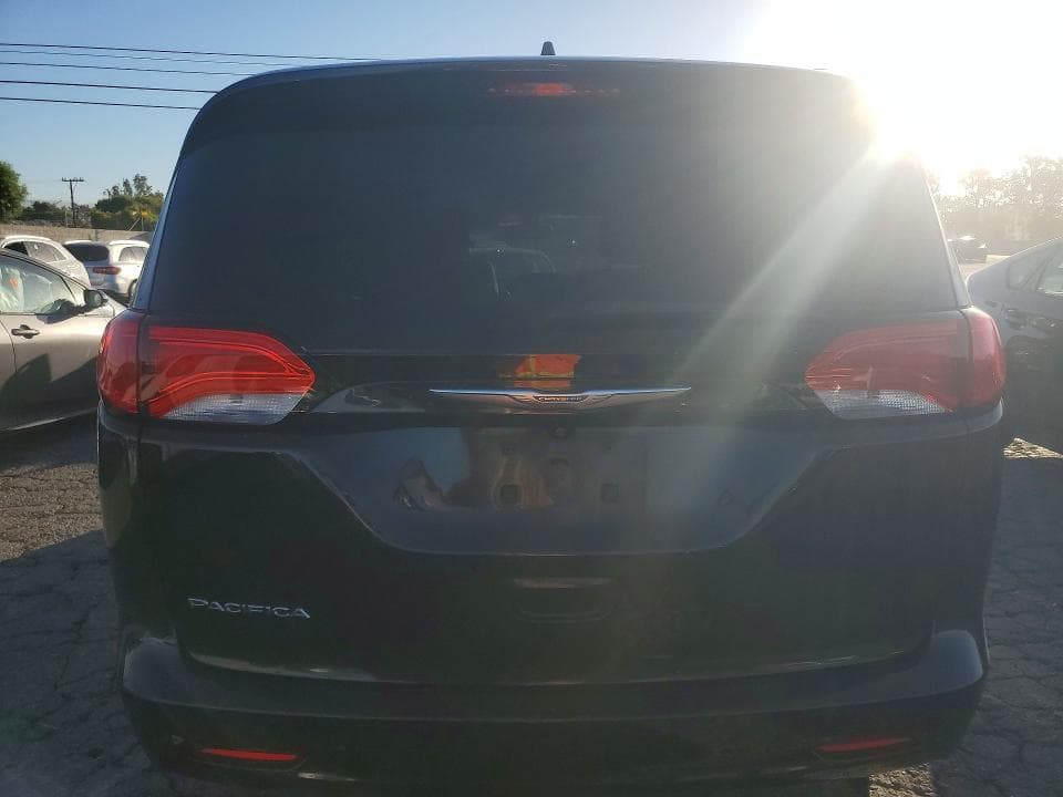 2017 CHRYSLER PACIFICA LX 6
