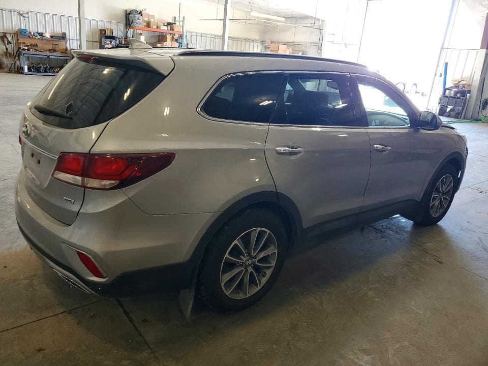 2017 HYUNDAI SANTA FE SE 3