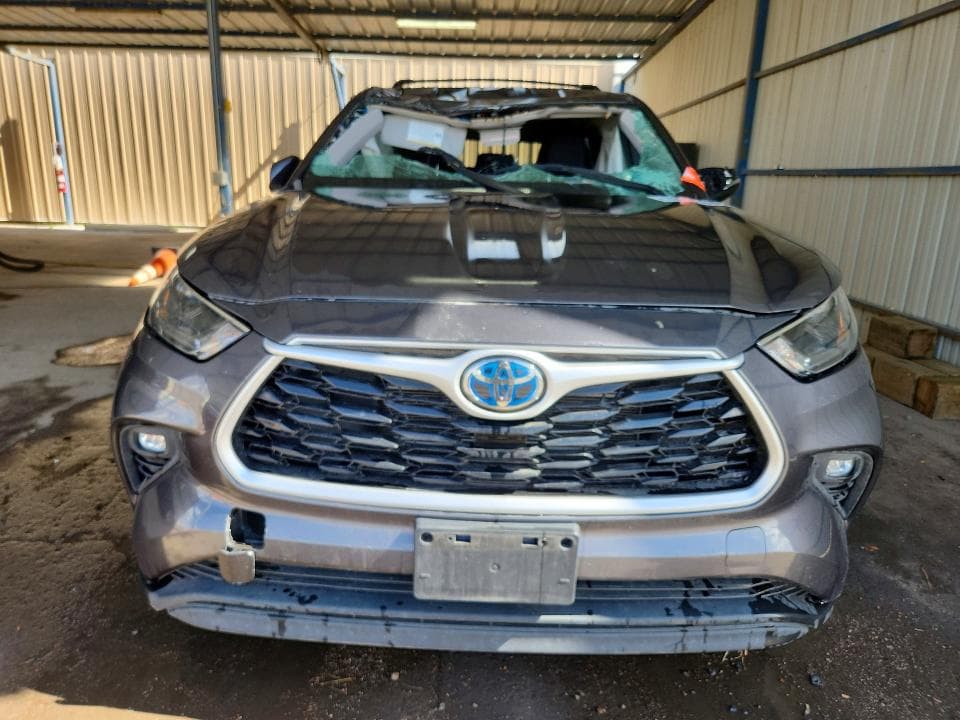 2022 TOYOTA HIGHLANDER HYBRID LE 5