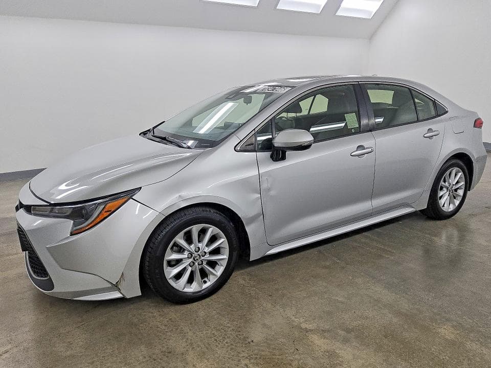 2020 TOYOTA COROLLA XLE - 1