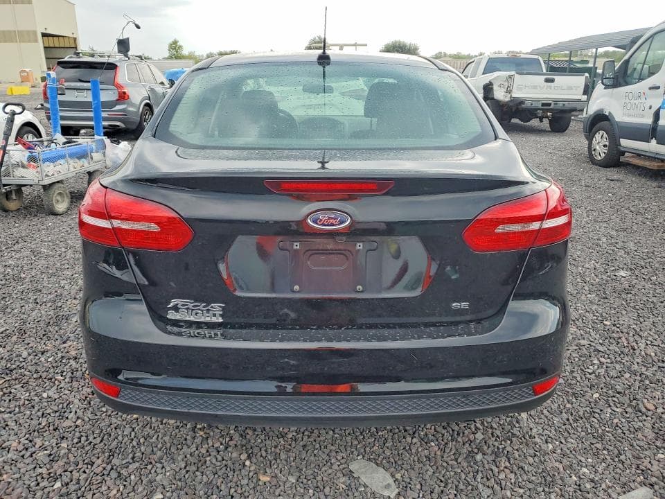 2017 FORD FOCUS SE 6