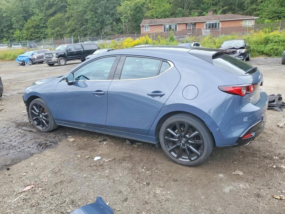 2023 MAZDA 3 PREMIUM 2