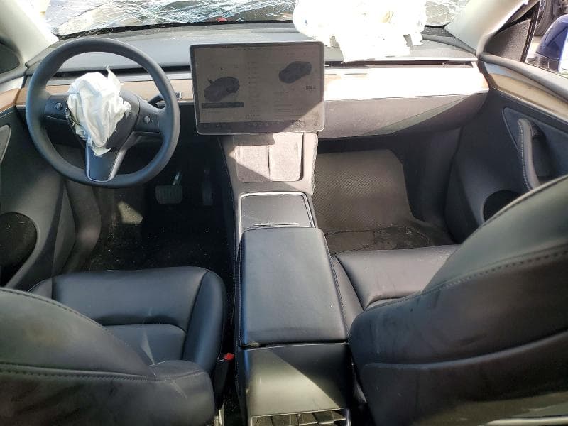 2024 TESLA MODEL Y 8