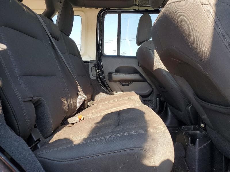 2019 JEEP WRANGLER UNLIMITED SAHARA 10