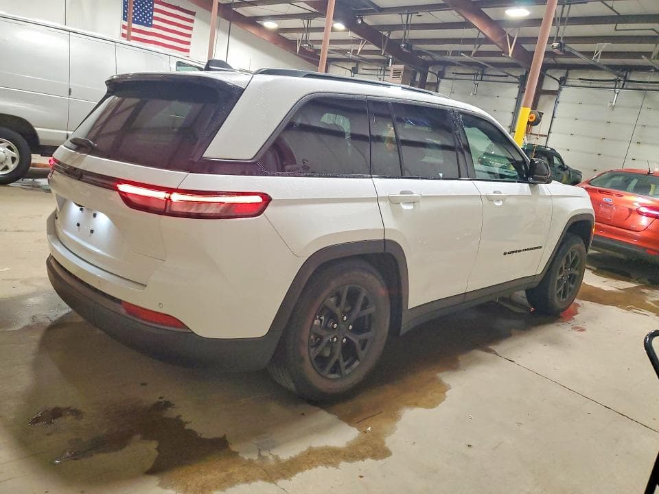 2026 JEEP GRAND CHEROKEE BASE 3