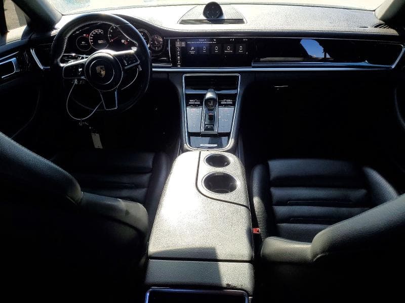 2017 PORSCHE PANAMERA 2 8