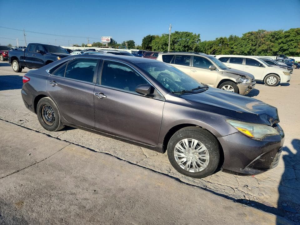 2017 TOYOTA CAMRY LE 4