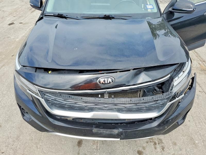2021 KIA SELTOS S 12
