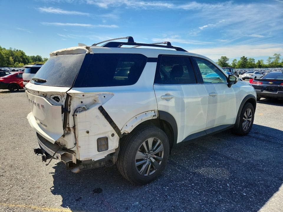 2022 NISSAN PATHFINDER SV 3