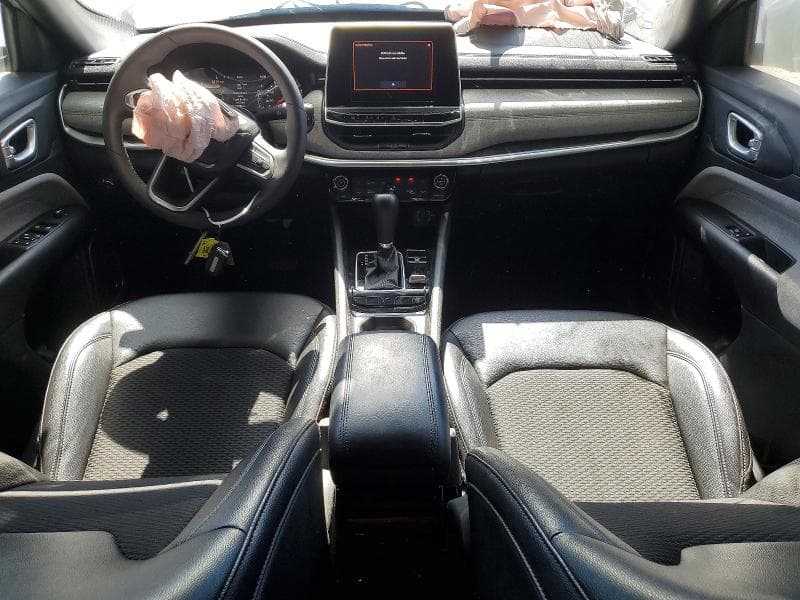 2025 JEEP COMPASS LATITUDE 8