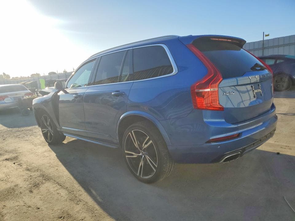 2018 VOLVO XC90 T6 2