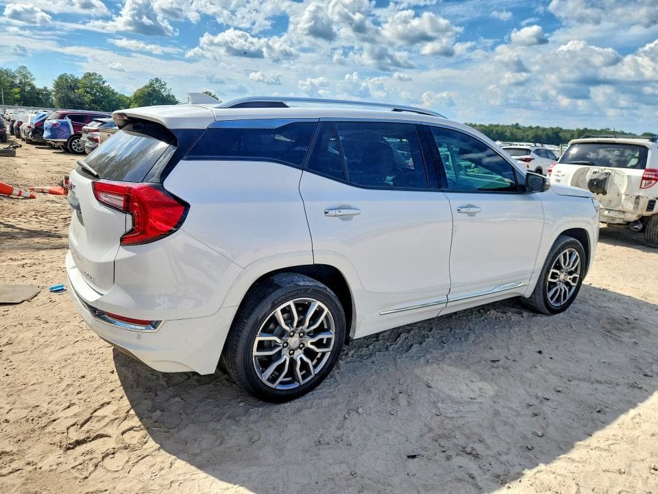 2022 GMC TERRAIN DENALI 3