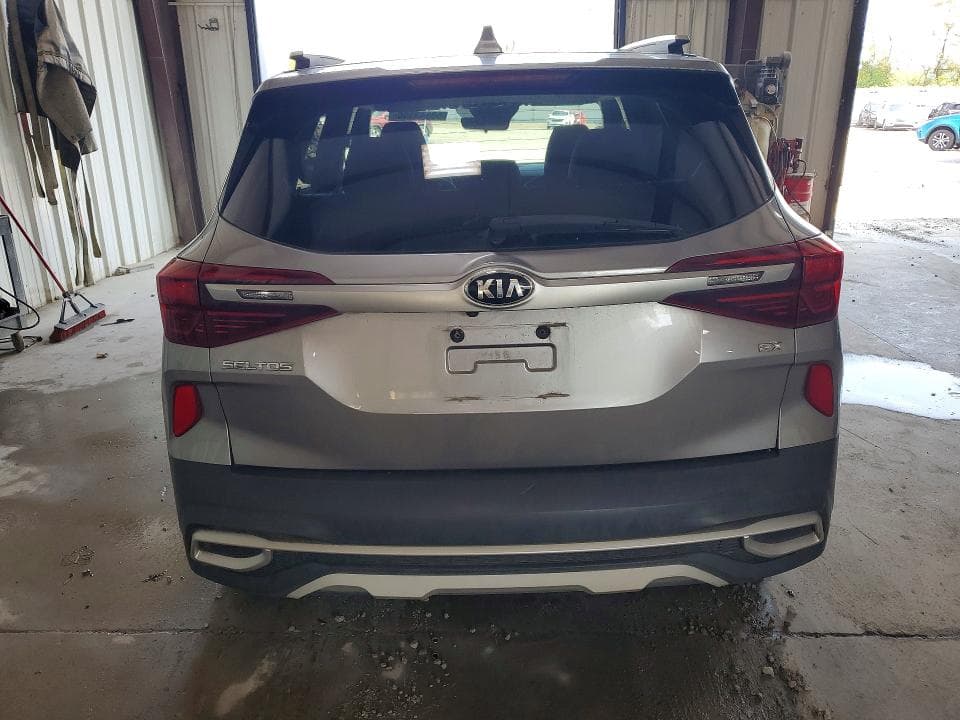2021 KIA SELTOS EX 6