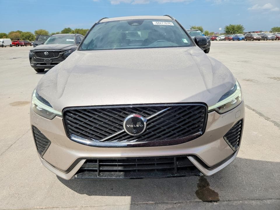 2026 VOLVO XC60 PLUS 5