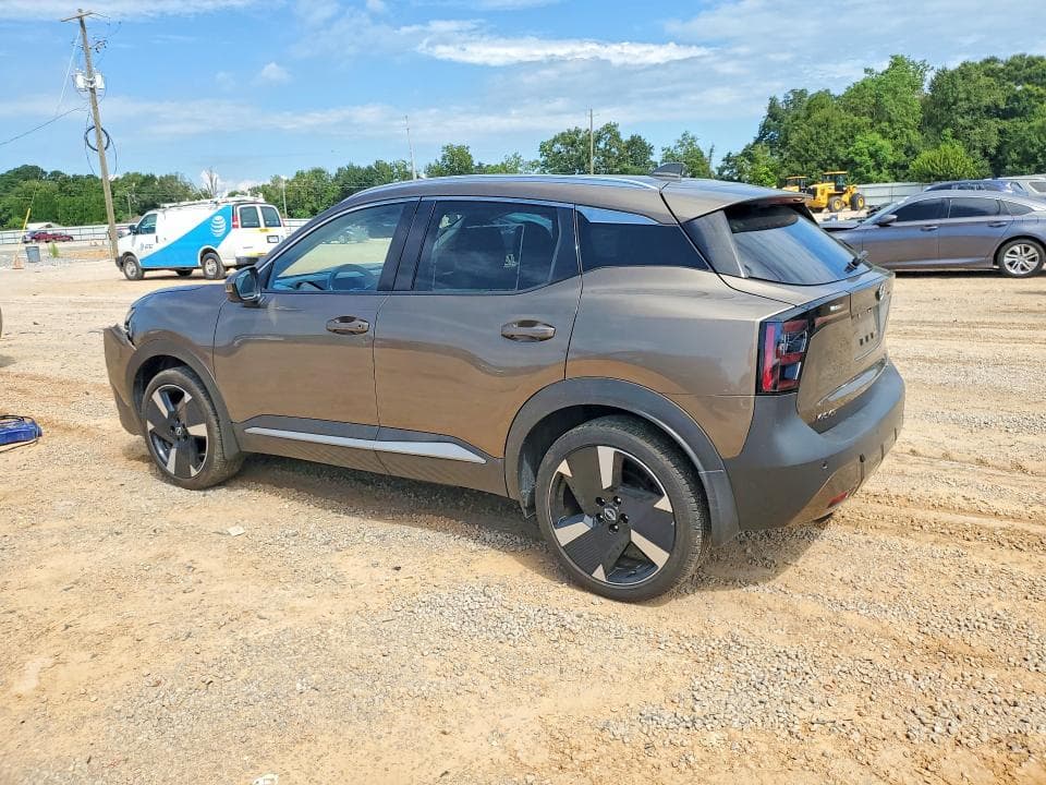 2025 NISSAN KICKS SR 2