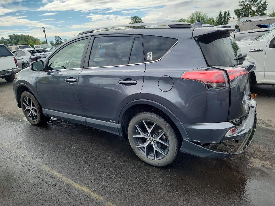 2018 TOYOTA RAV4 HV SE 2