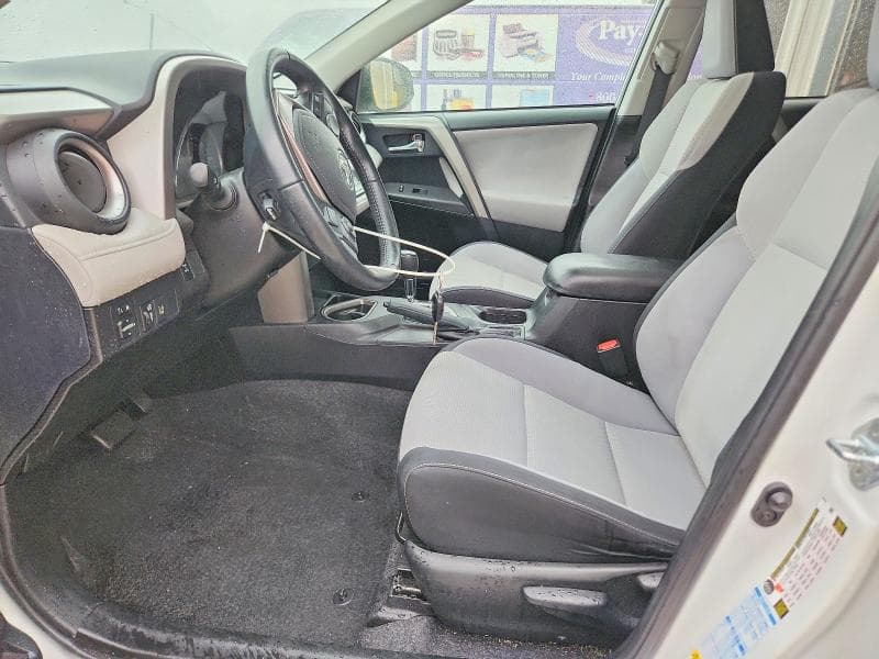 2017 TOYOTA RAV4 XLE 7