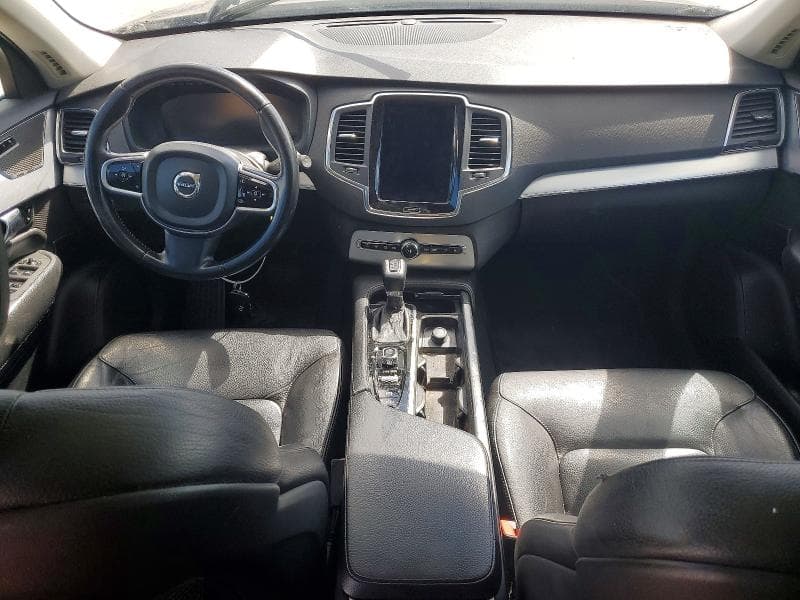 2018 VOLVO XC90 T6 8