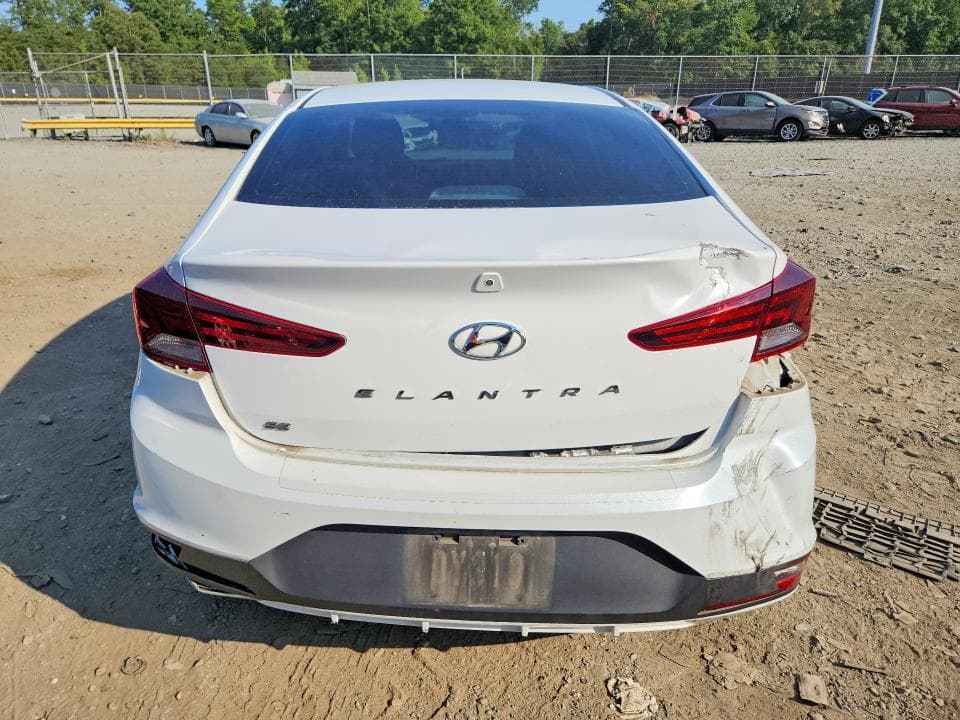 2019 HYUNDAI ELANTRA SE 6