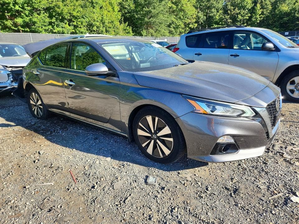 2019 NISSAN ALTIMA SV 4