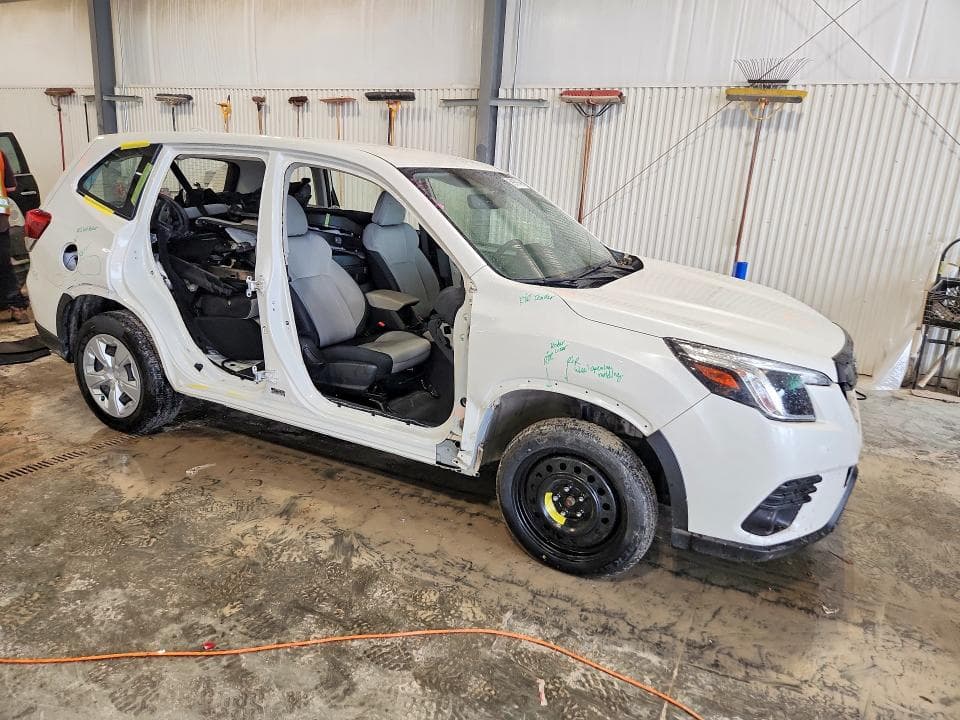 2023 SUBARU FORESTER 4