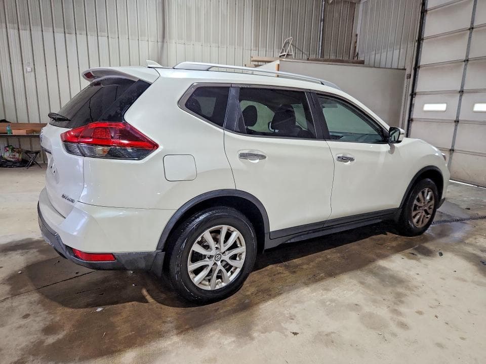 2018 NISSAN ROGUE SV 3