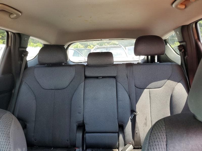 2019 HYUNDAI SANTA FE SE 10