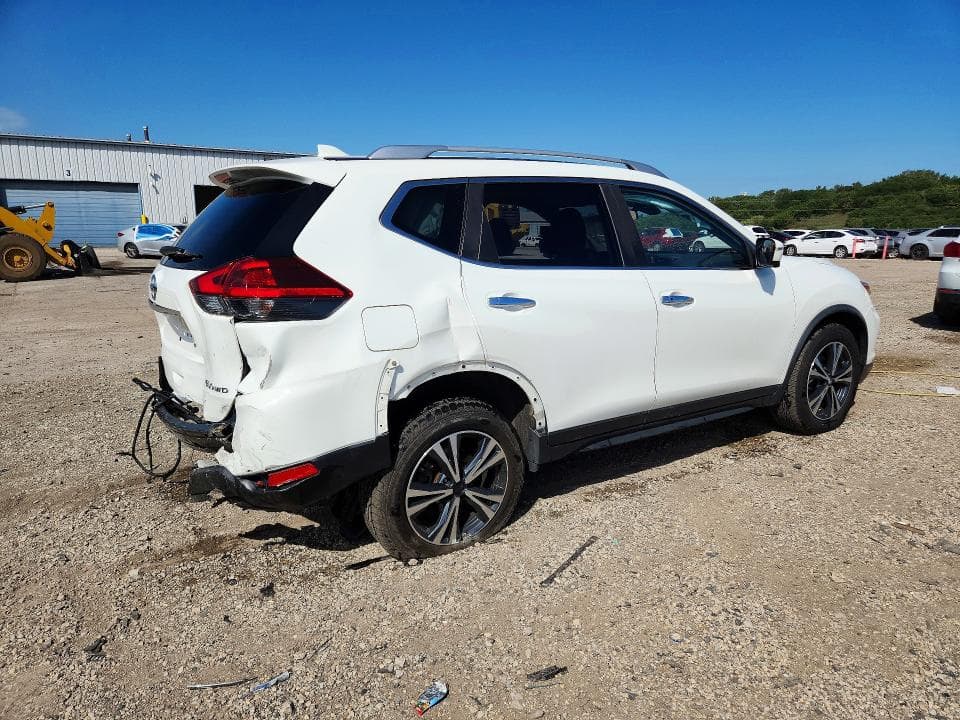 2020 NISSAN ROGUE SV 3