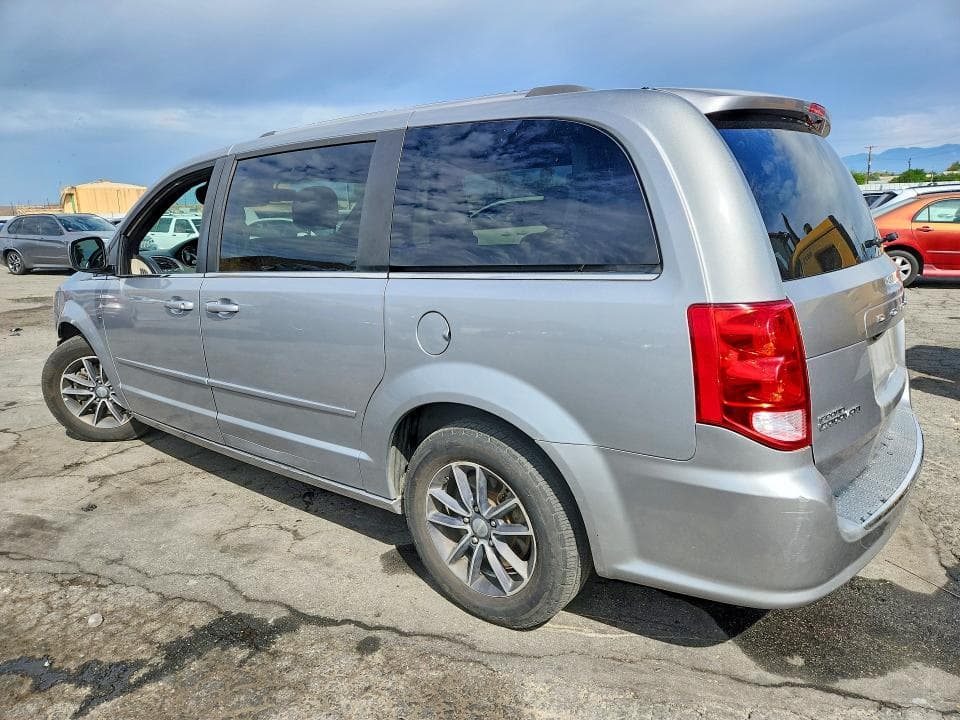 2017 DODGE GRAND CARAVAN SXT 2