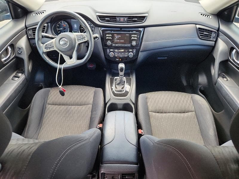 2017 NISSAN ROGUE SV 8