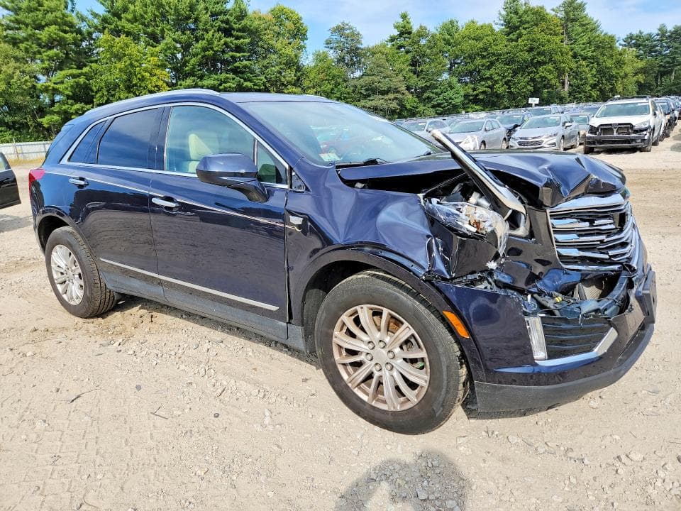 2017 CADILLAC XT5 4
