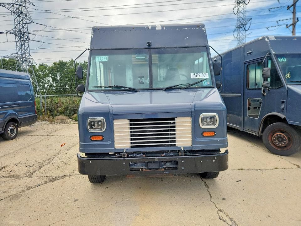 2021 FORD F59 5