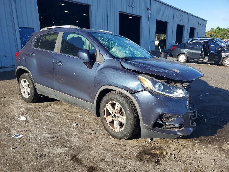 2019 CHEVROLET TRAX 1LT 4