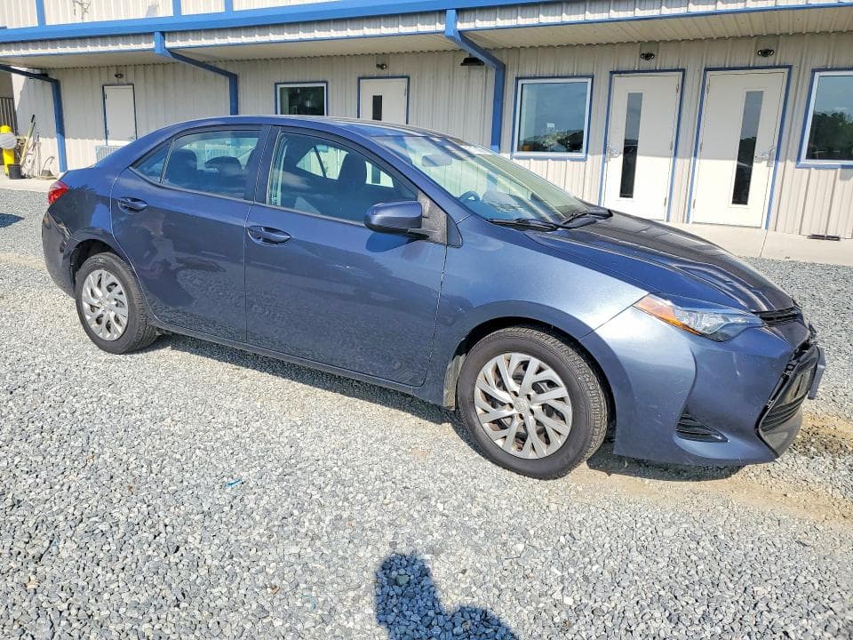 2017 TOYOTA COROLLA LE 4