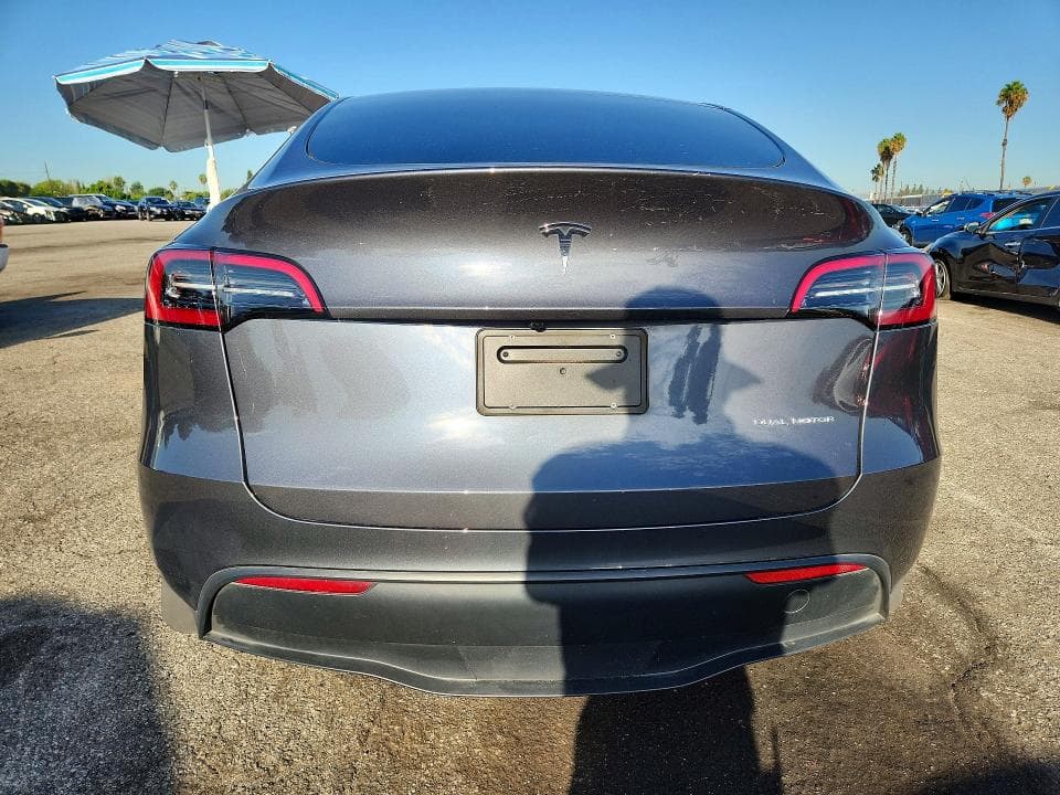 2023 TESLA MODEL Y 6