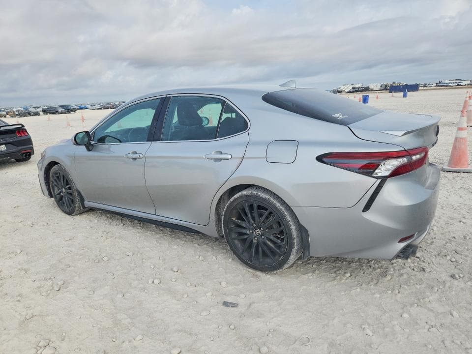2021 TOYOTA CAMRY XSE 2