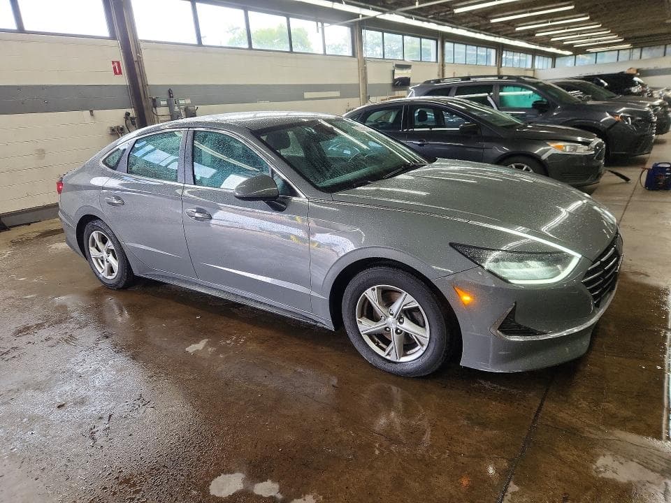 2021 HYUNDAI SONATA SE 4